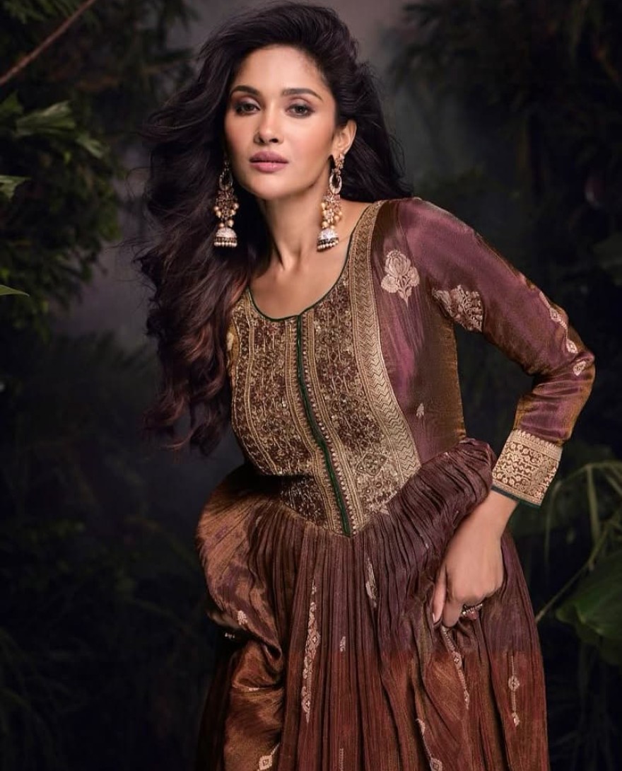 5722 - WOVEN ART SILK JACQUARD LONG KURTA IN DARK BROWN 